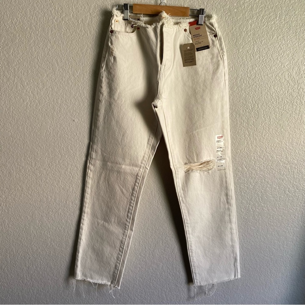 Levi’s Wedgie Straight Low Rise Raw Hem Waist 26x28